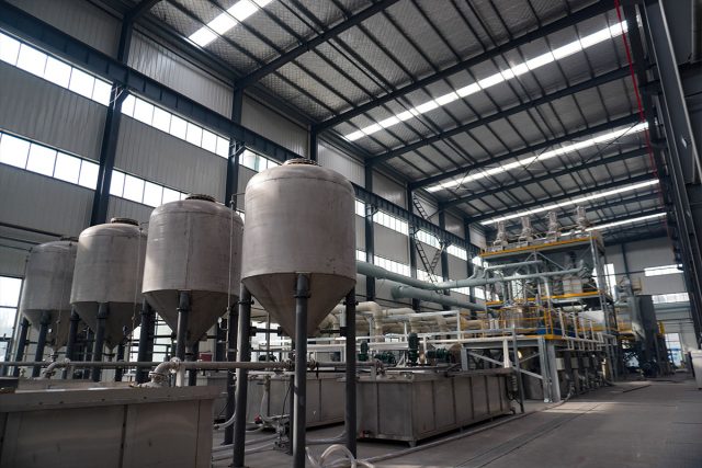 Boron carbide powder screening machine